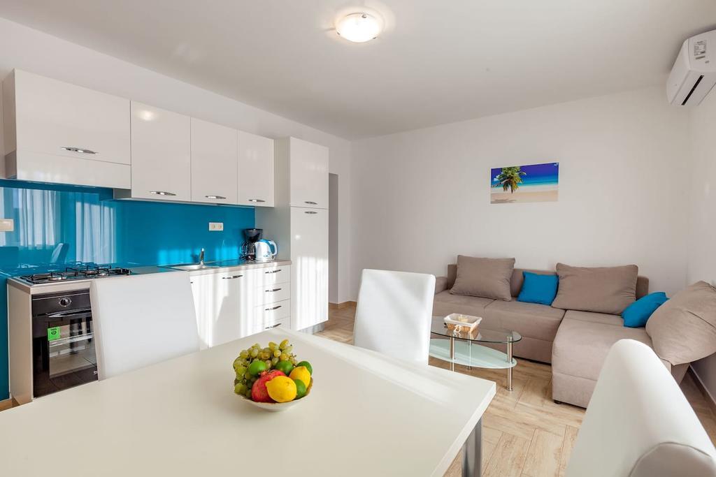 Apartmani Sanja Suta Подстрана Экстерьер фото