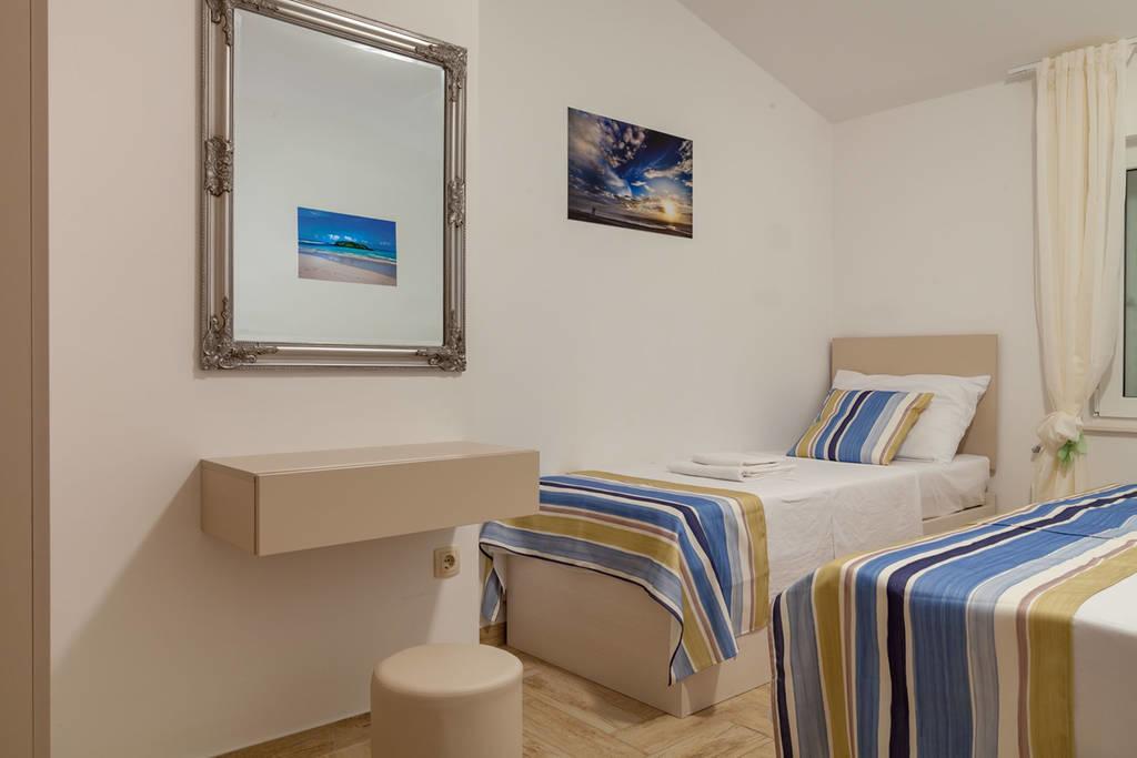 Apartmani Sanja Suta Подстрана Экстерьер фото