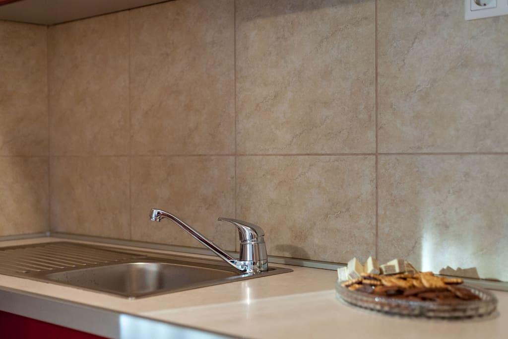 Apartmani Sanja Suta Подстрана Экстерьер фото