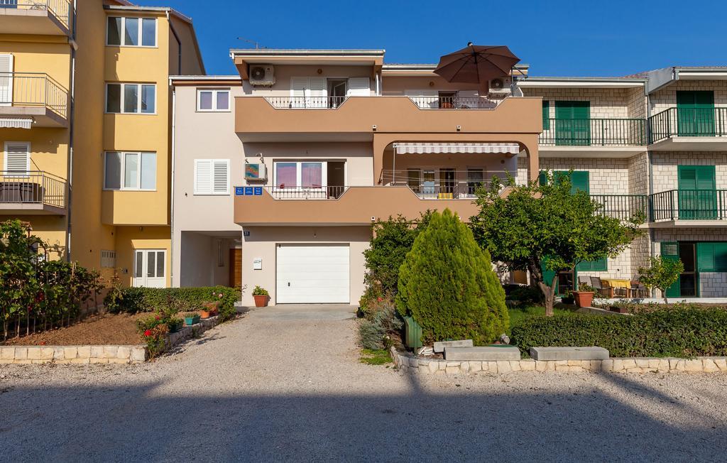 Apartmani Sanja Suta Подстрана Экстерьер фото